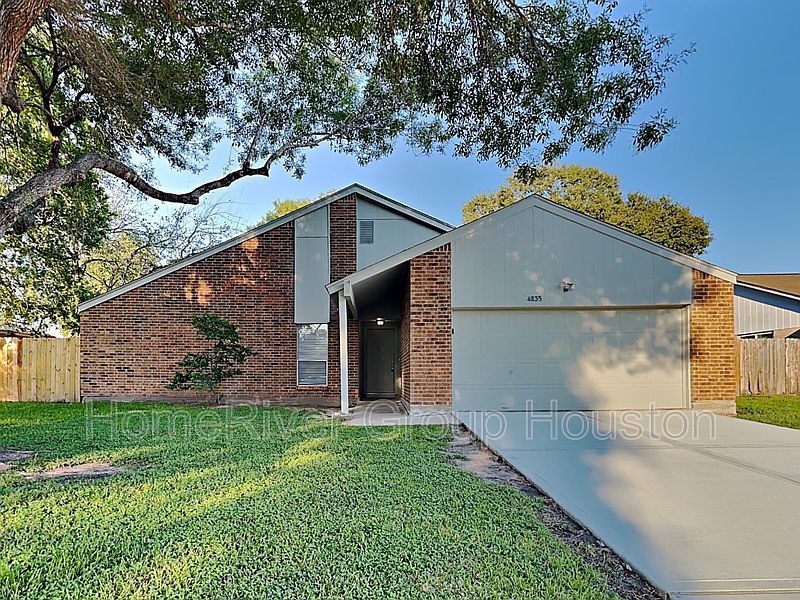 1st image of 4835 Kentington Dr