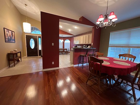 4th image of 3882 Sunny Manor Cir