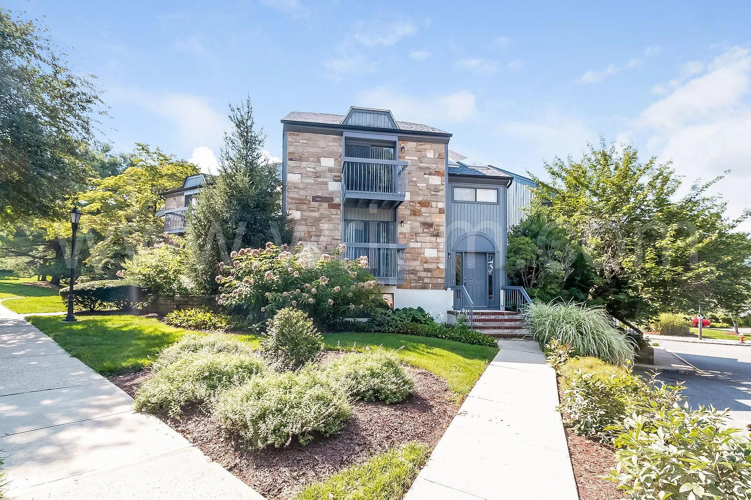 58 Kensington Ct photo 1