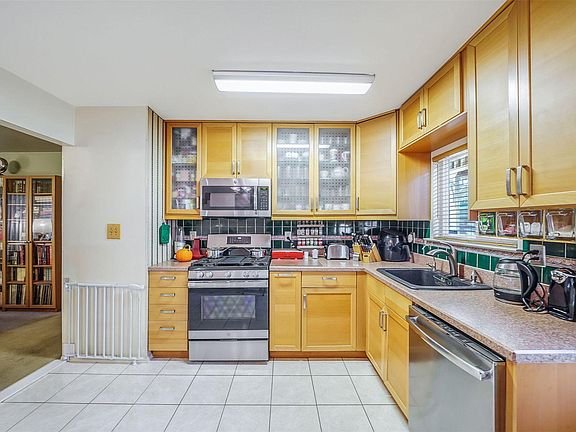 4th image of 901 Blue Ridge Dr #901