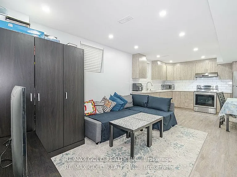33 Callalily Rd — Photo 3