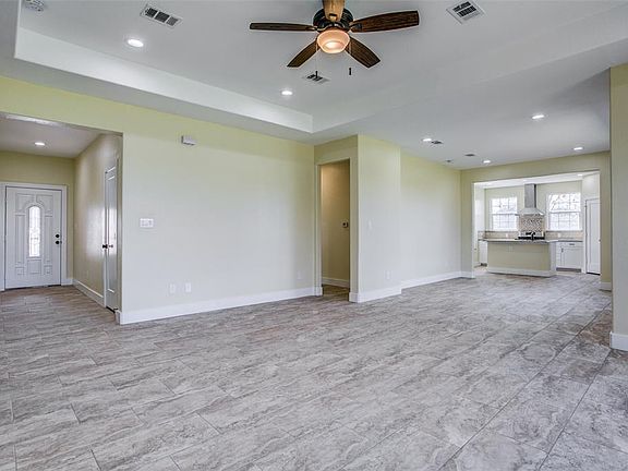 5th image of 320 Ball St