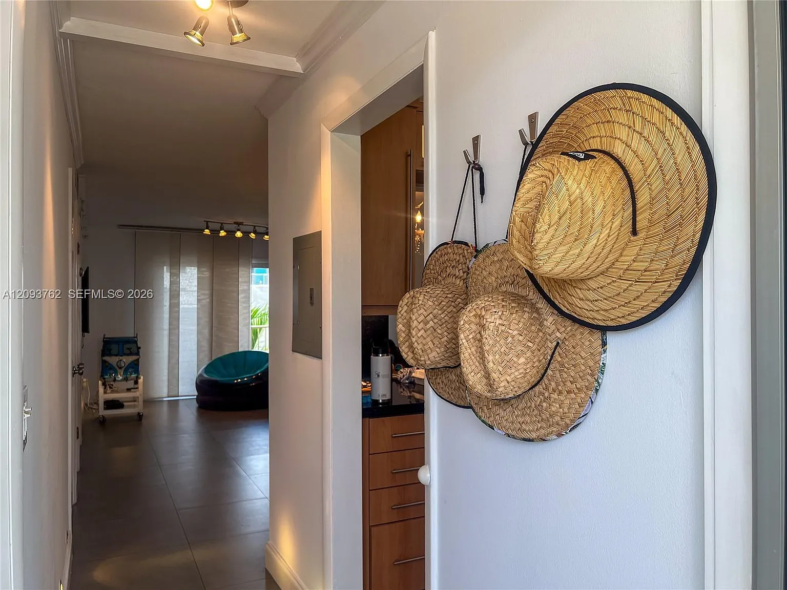 Washington Square Condo — Photo 2