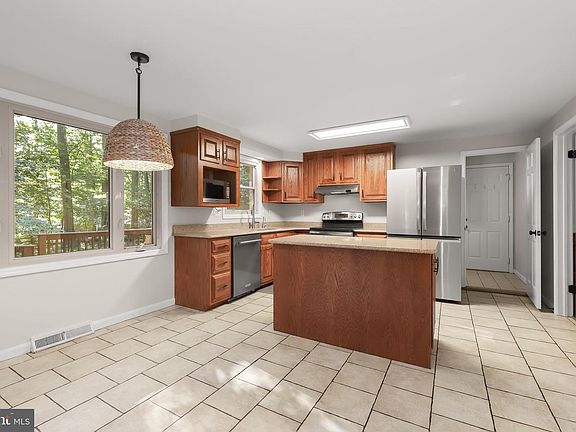 4th image of 5209 Hesperus Dr