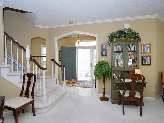 4th image of 1732 Royal Park Ct