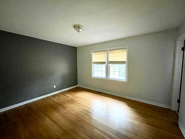 2112 Chandler Ave — Photo 11