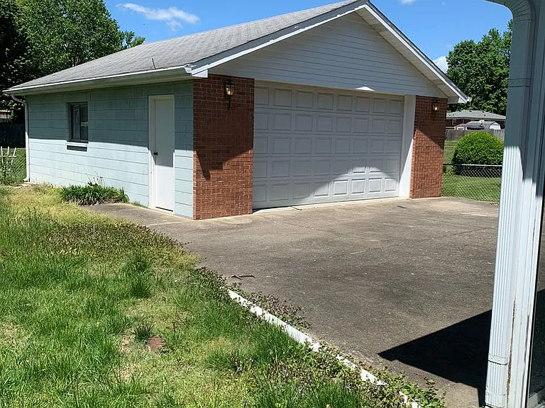 2029 Lynn Lea Rd — Photo 14