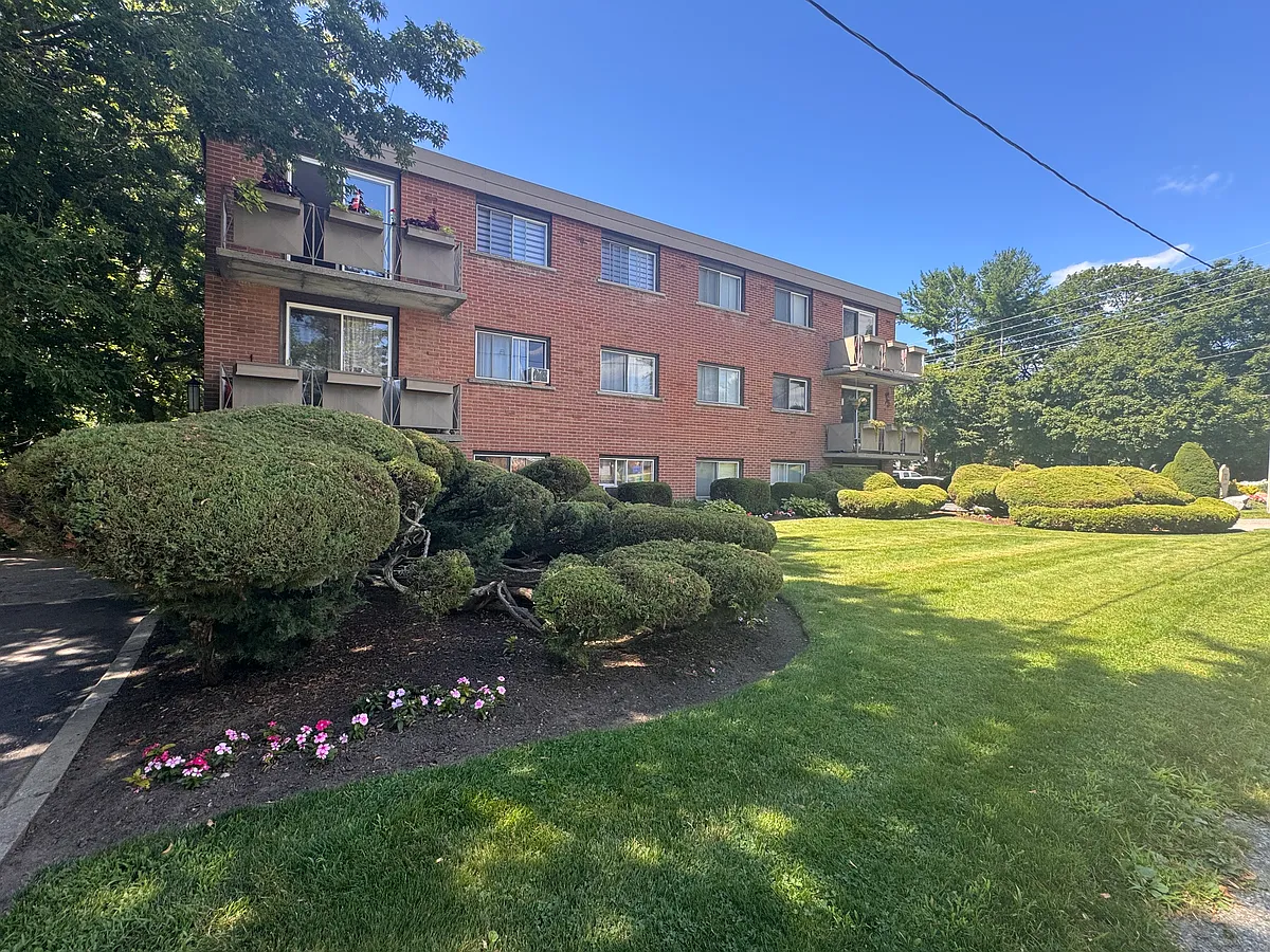 Building Photo - 502 Nelson St #16