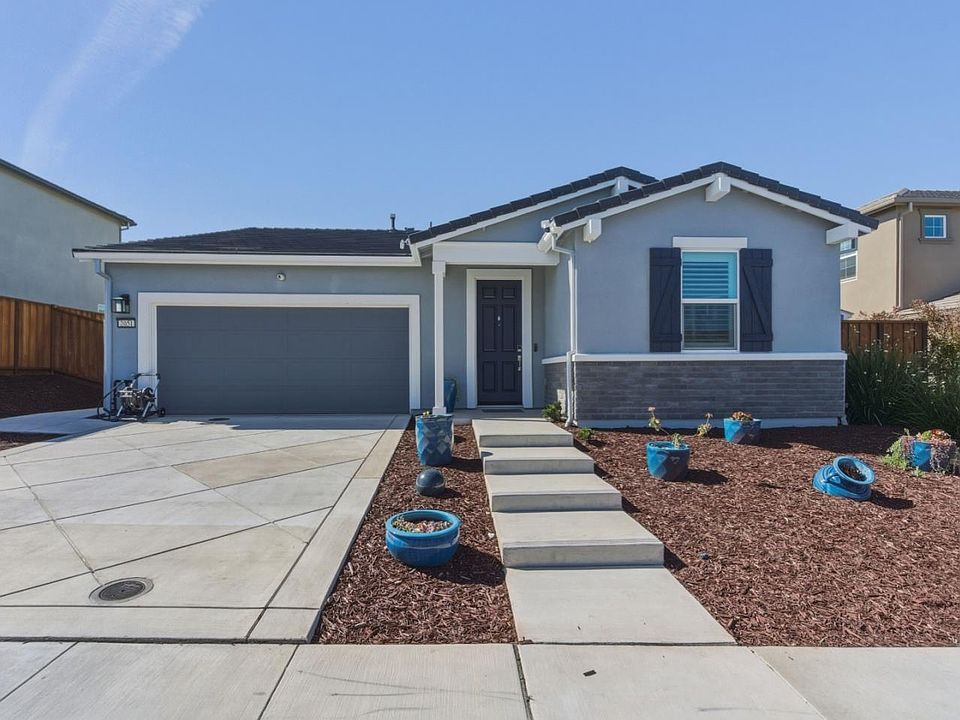 1st image of 2051 Petunia Dr