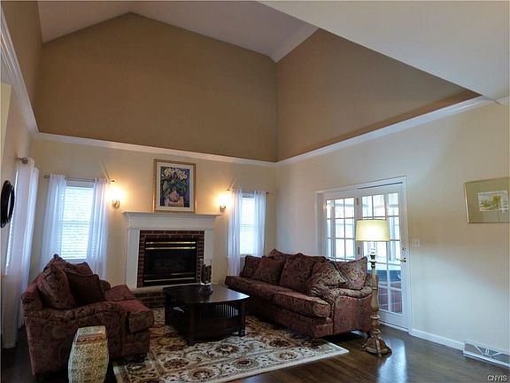 3rd image of 8807 Wedgefield Ln