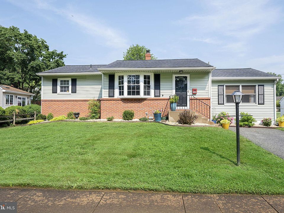 1st image of 108 Phyllis Dr