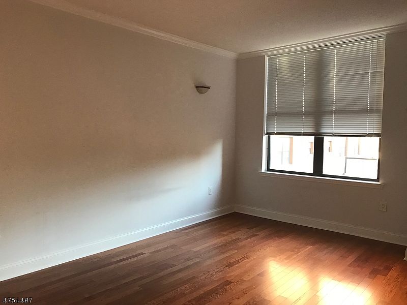 2nd image of 4315 Park Ave APT 2C