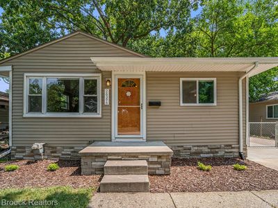 26396 Delton St, Madison Heights, MI, 48071