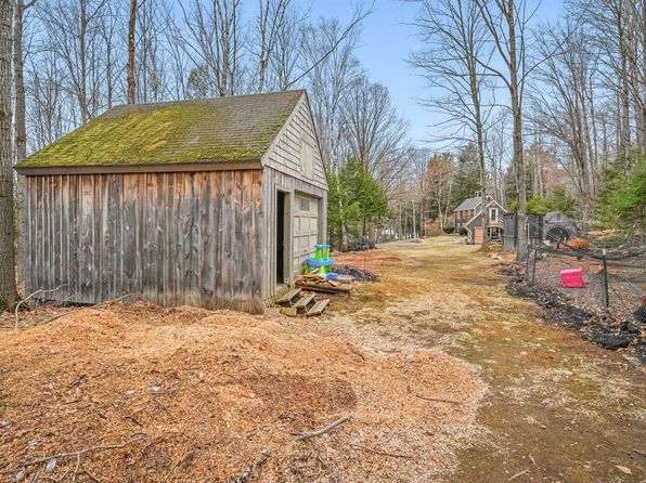 33 Rolling Ridge, Jay, ME 04239