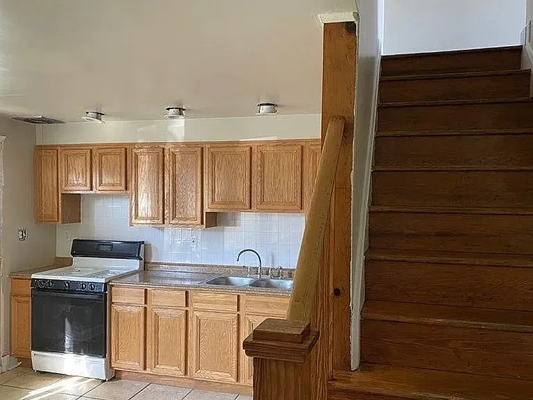 4779 Shamrock Ave — Photo 10