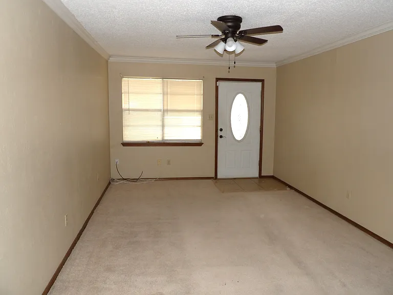 6706 SW Cherokee Cir — Photo 3