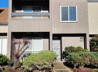 1047 Mangrove Ln, Alameda, CA 94502