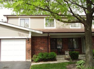 1994 N Heritage Cir, Palatine, IL 60074