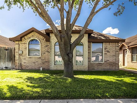 3rd image of 900 S Palm Dr