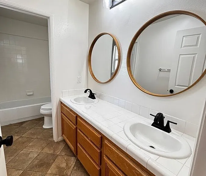 7049 Sale Ave — Photo 26