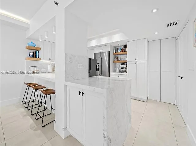 2 bed, 2.0 bath, $5,500 — Photo 2