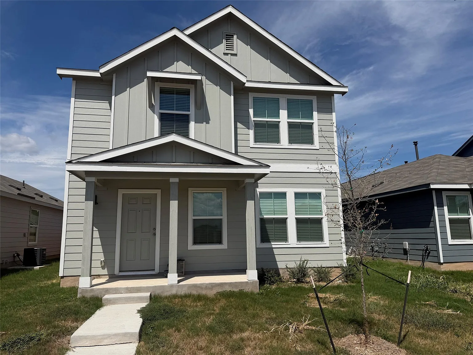3 bed, 2.5 bath, 1427 sqft, $1,750 — Photo 1