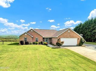 6718 Howard School Rd, Maryville, TN 37801