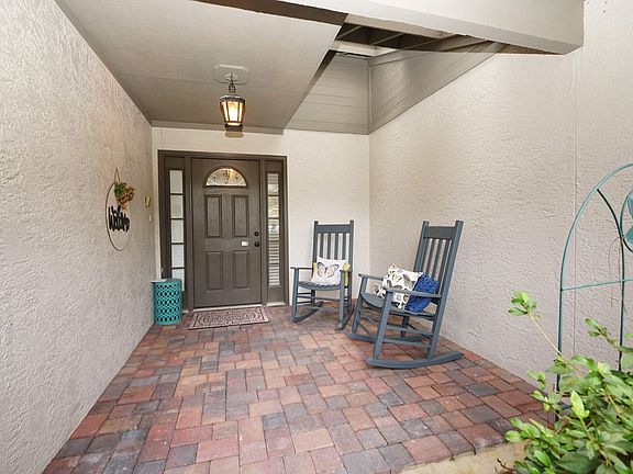 2nd image of 120 Gleneagles Dr