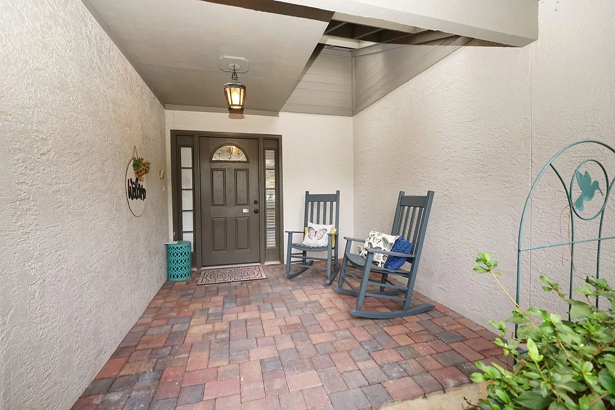 Building Photo - 120 Gleneagles Dr