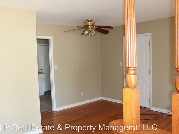 3rd image of 4000 SE 23rd St
