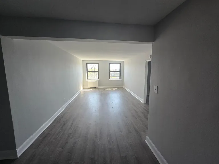 Martin Manor — Photo 14