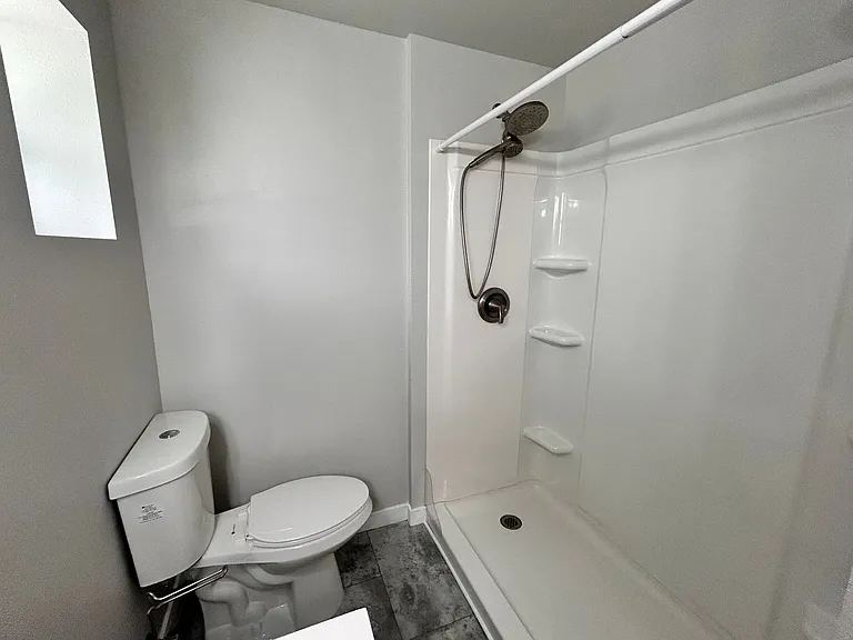 1927 E Marshall Ave — Photo 16