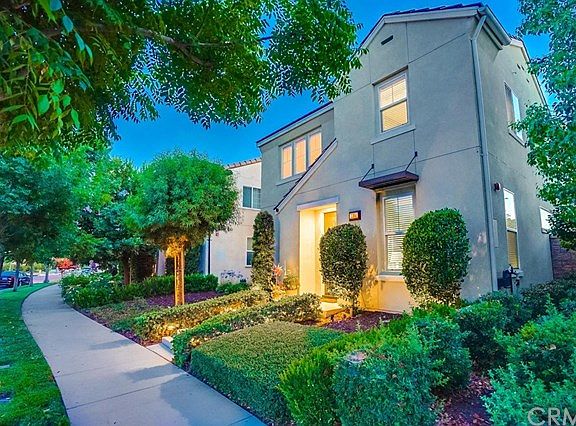 4th image of 3104 S Cambridge Dr