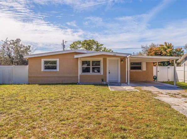 8792 93rd St, Seminole, FL 33777