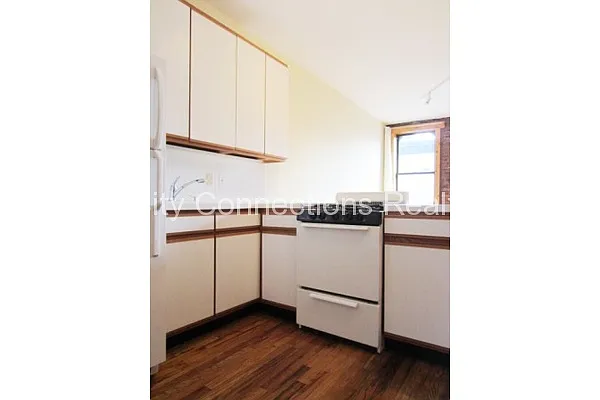 Rented by City Connections Realty | media 18