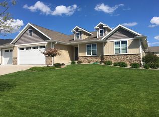 1343 Willow Creek Pkwy, Green Bay, WI 54311