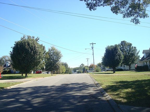 5th image of 223 Vernon Traylor Dr