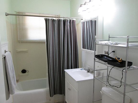 5th image of 2910 N 32nd St