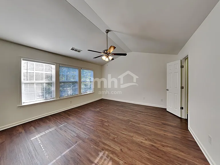 2264 Monthemer Cove Dr — Photo 10