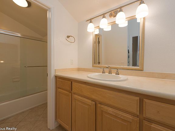4th image of 27779 Vasona Ct