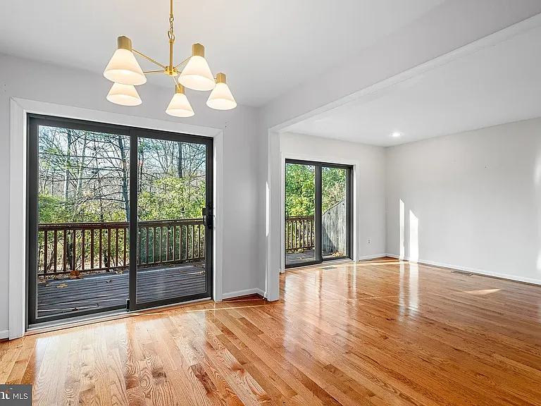 60 Iroquois Ct — Photo 24