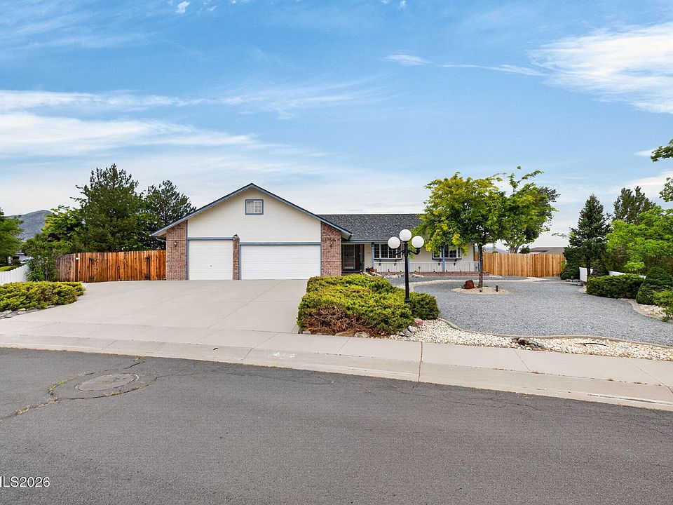 1st image of 1379 Bridle Way