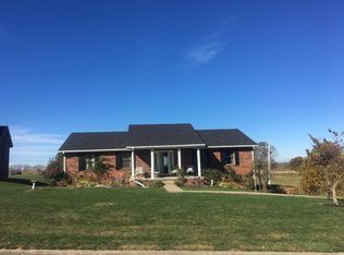 153 Maple Ridge Dr, Mount Sterling, KY 40353