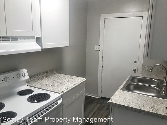 5th image of 1006A Tucker St