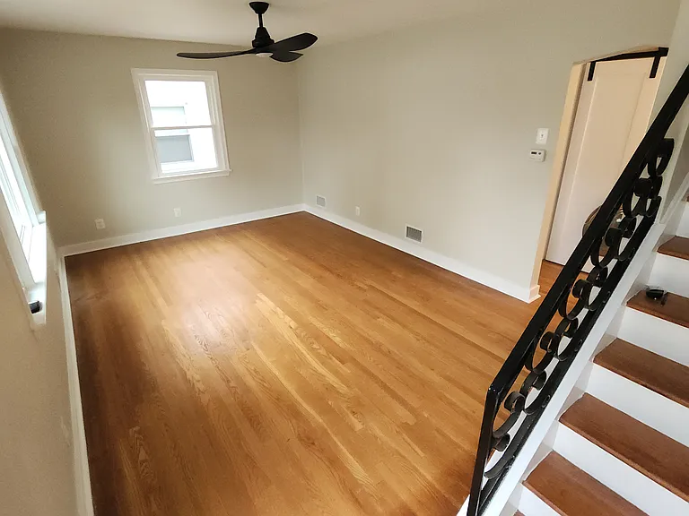 36 Liberty Ave — Photo 7