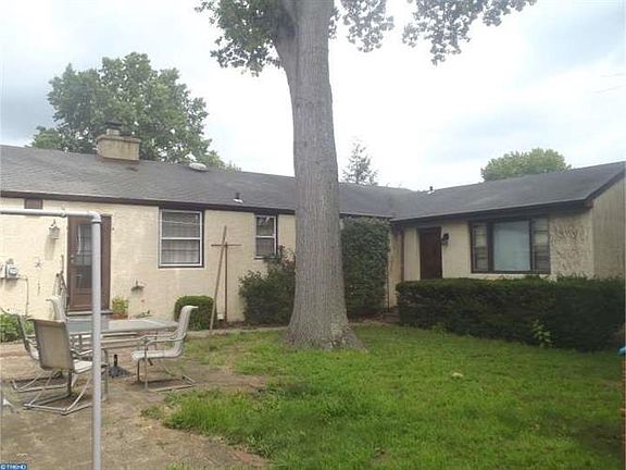 4th image of 514 Smithfield Ave