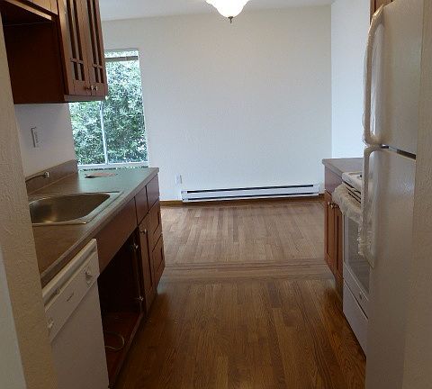 4th image of 120 Gardenside Dr APT 103