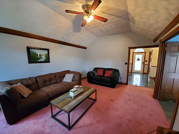 3rd image of 600 Johnson Ln