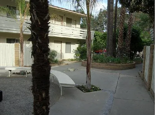 8840 Lindell Ave — Photo 6