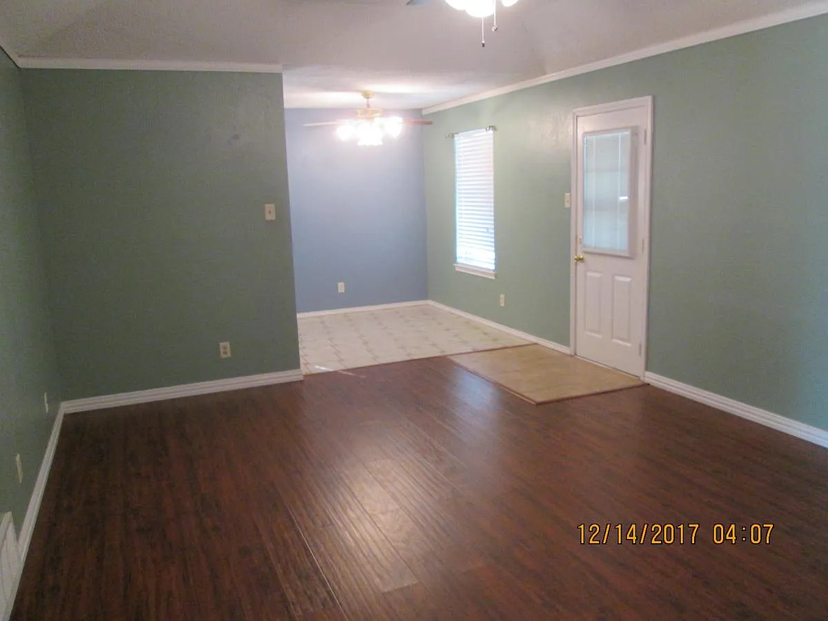 3 bed, 1264 sqft, $1,500 — Photo 4